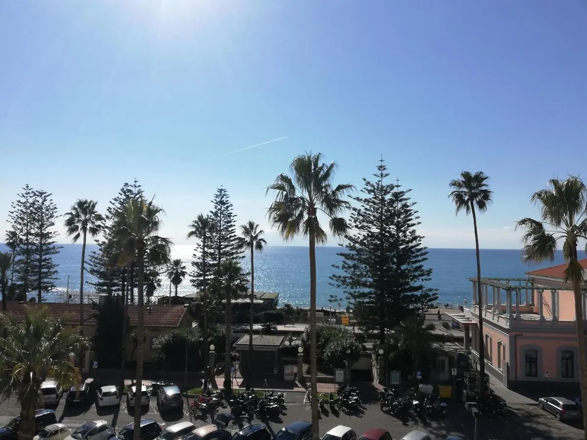 Suite Sul Lungomare contacts
